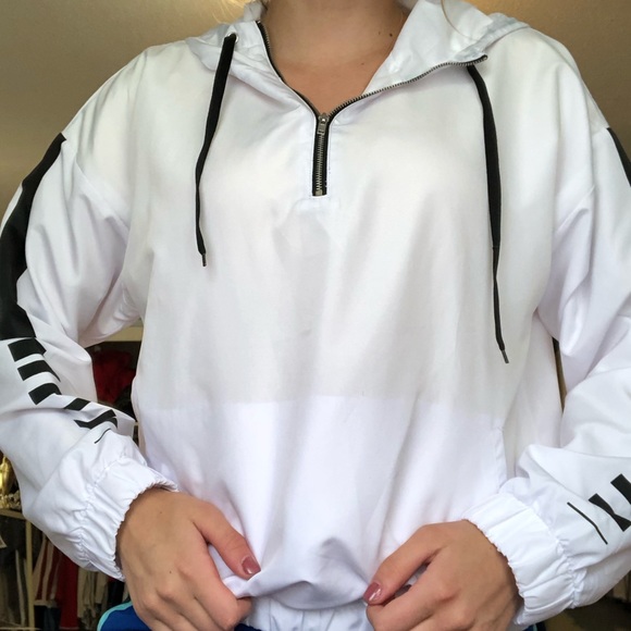 Forever 21 Jackets & Blazers - Forever 21 Black White Hoodie Windbreaker zipper
